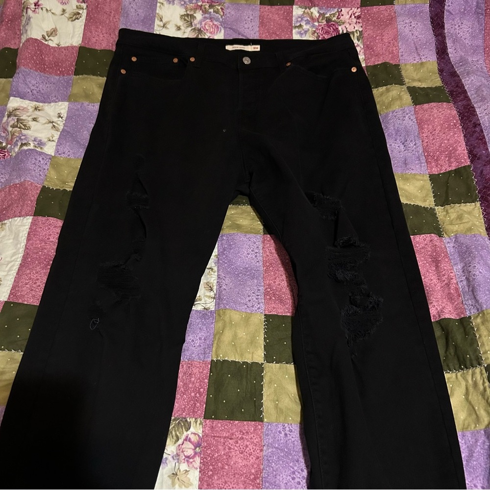 Levi’s black Wedgie distressed skinny jeans Size 18W